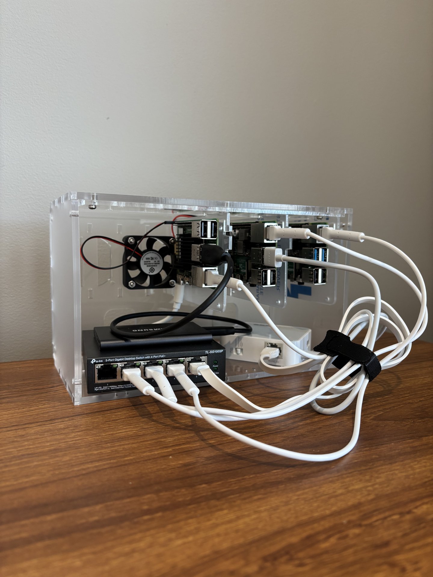 Front view of Raspberry Pi cluster in Cloudlet case